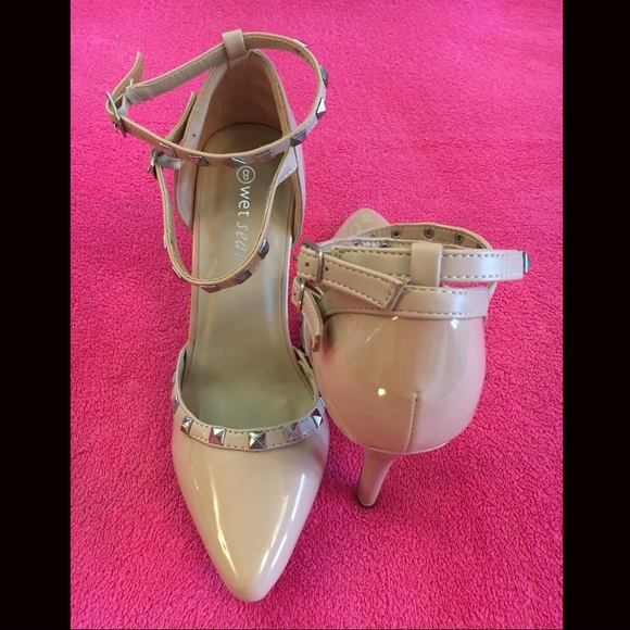 Wet Seal Shoes - NWOT Nude Heels with Ankle Straps